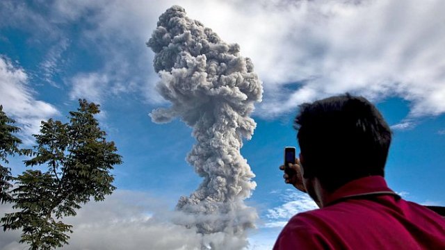 В Индонезии просыпаются новые вулканы