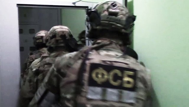 ФСБ задержала в Крыму подозреваемых в участии в "Хизб ут-Тахрир"*