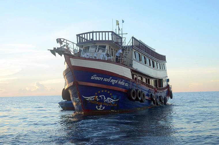 114 российских туристов удалось спасти в заливе Паттайи