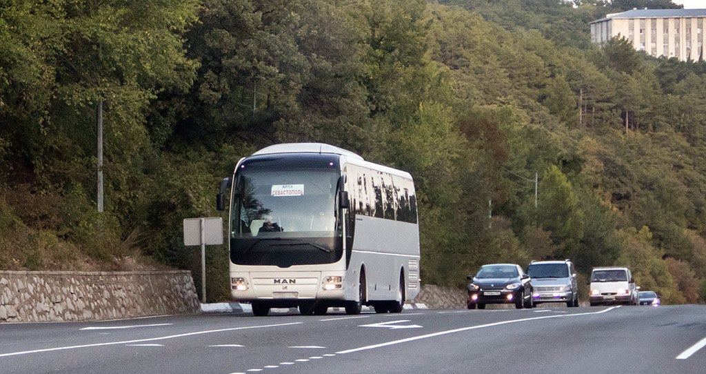 За крымскими автобусами установили наблюдение