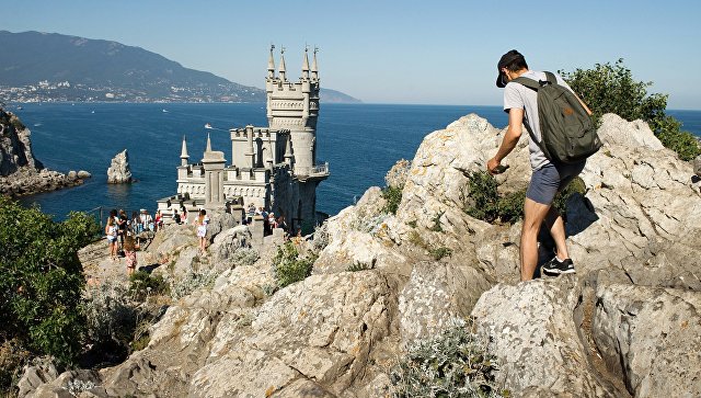 Для иностранных туристов упростят получение виз в Крыму - Черняк