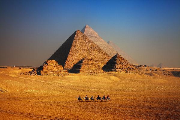 Египетские пирамиды вынуждают туристов страдать
