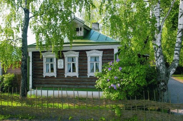 Музей-заповедник Есенина в Рязанской области перешел на бережливый режим