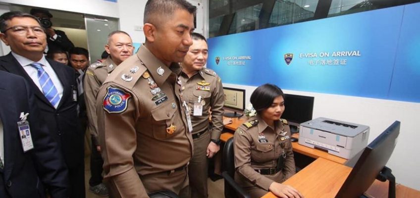 Таиланд вводит электронные визы