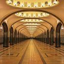 В Москве начали обучать гидов, желающих проводить экскурсии по станциям метро