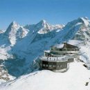 Около 400 туристов были эвакуированы на вертолетах с горы Шилтхорн в Швейцарии