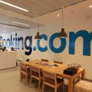 Туристы не смогут бронировать размещение в Крыму через Booking.com