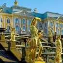 Туристический сезон в Петербурге стал на месяц длиннее